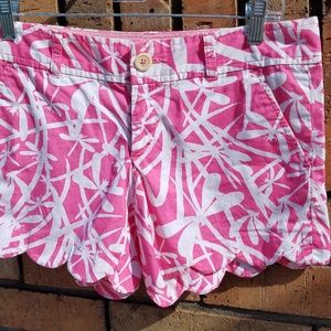 LILLY PULITZER WOMES SHORTS - SZ 2 - DRAGON FLY